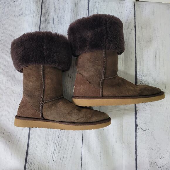 UGG Size W8 Classic Tall Chocolate Genuine Leather Sheepskin Lining Fur Boots - Picture 3 of 8